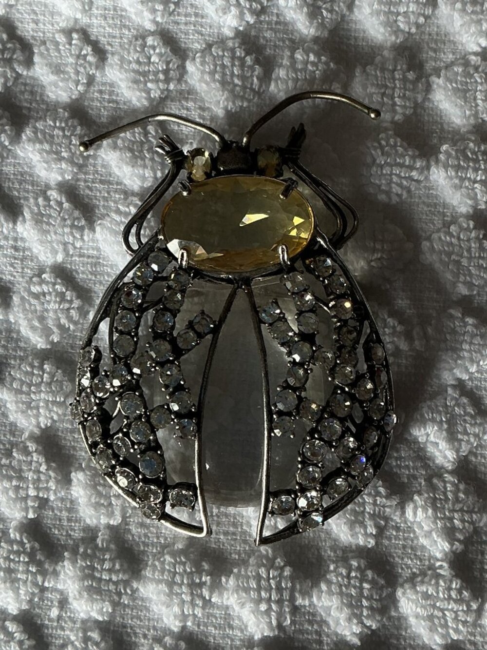 A Large Lucite & Rhinestone Statement Figural Bee Shaped Silver Tone Pin Brooch